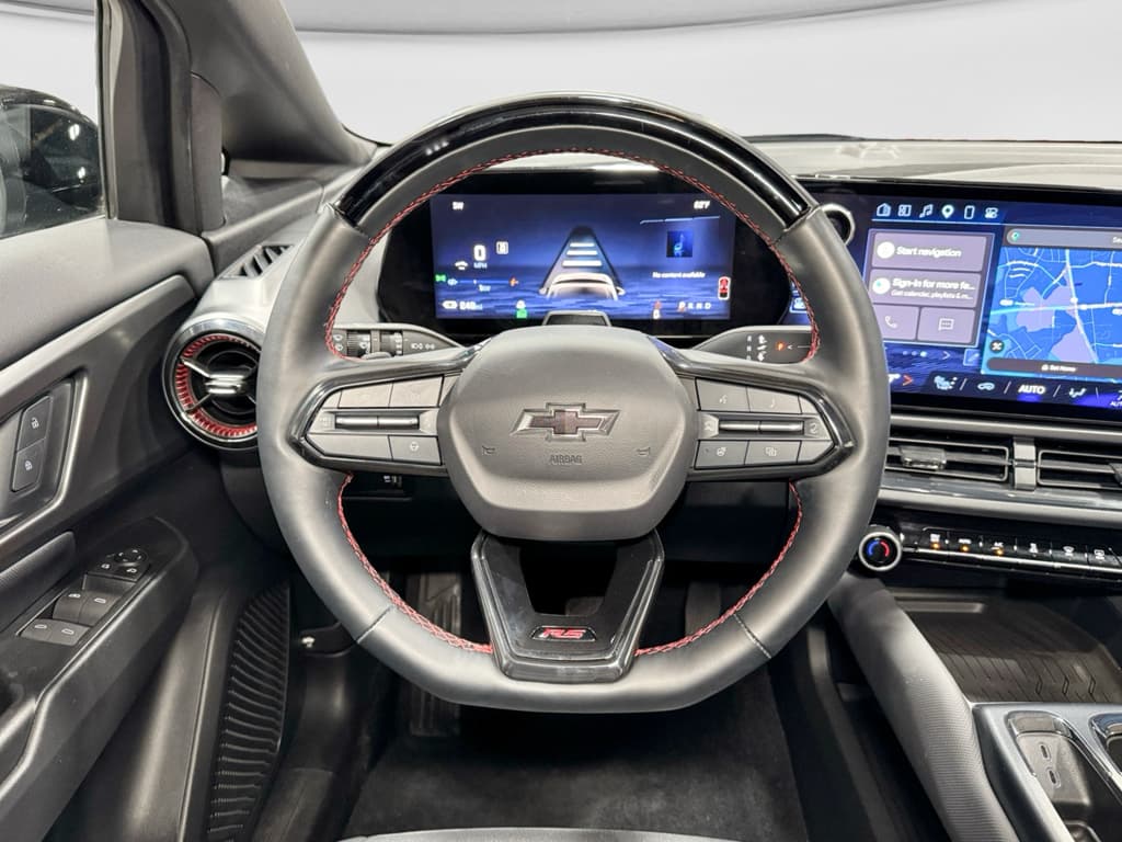 2024 Chevrolet Equinox EV view 8