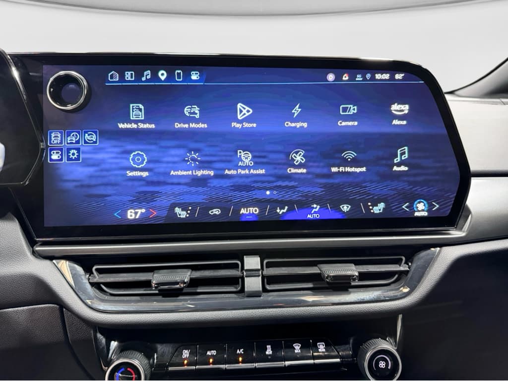 2024 Chevrolet Equinox EV view 12
