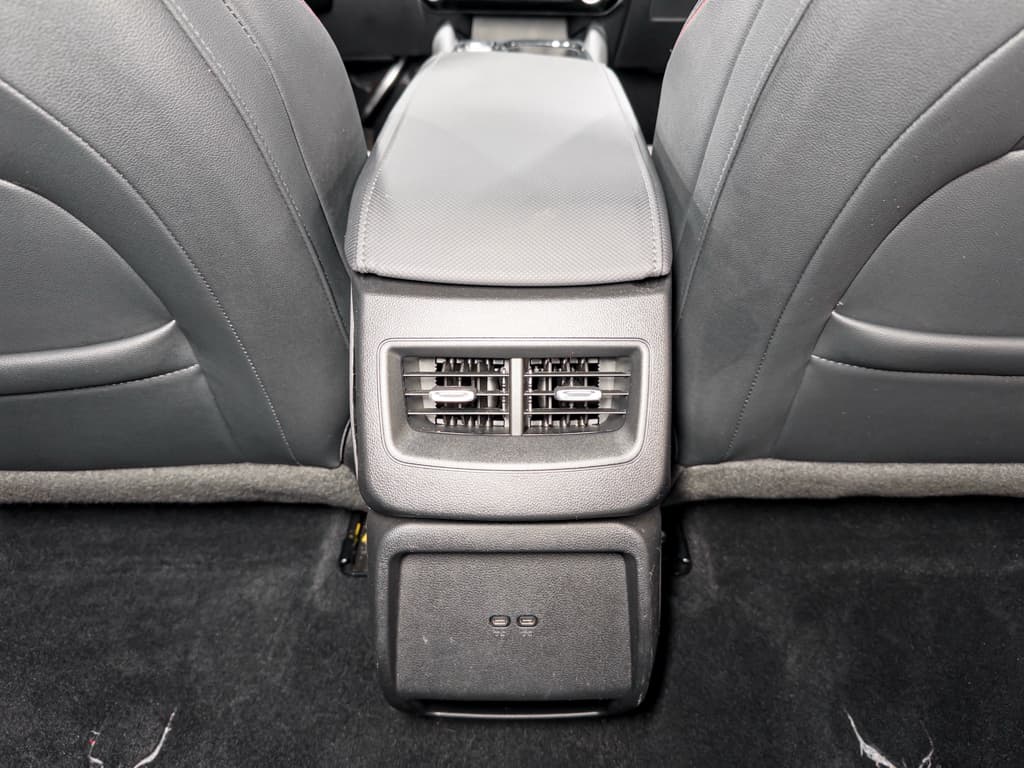2024 Chevrolet Equinox EV view 20