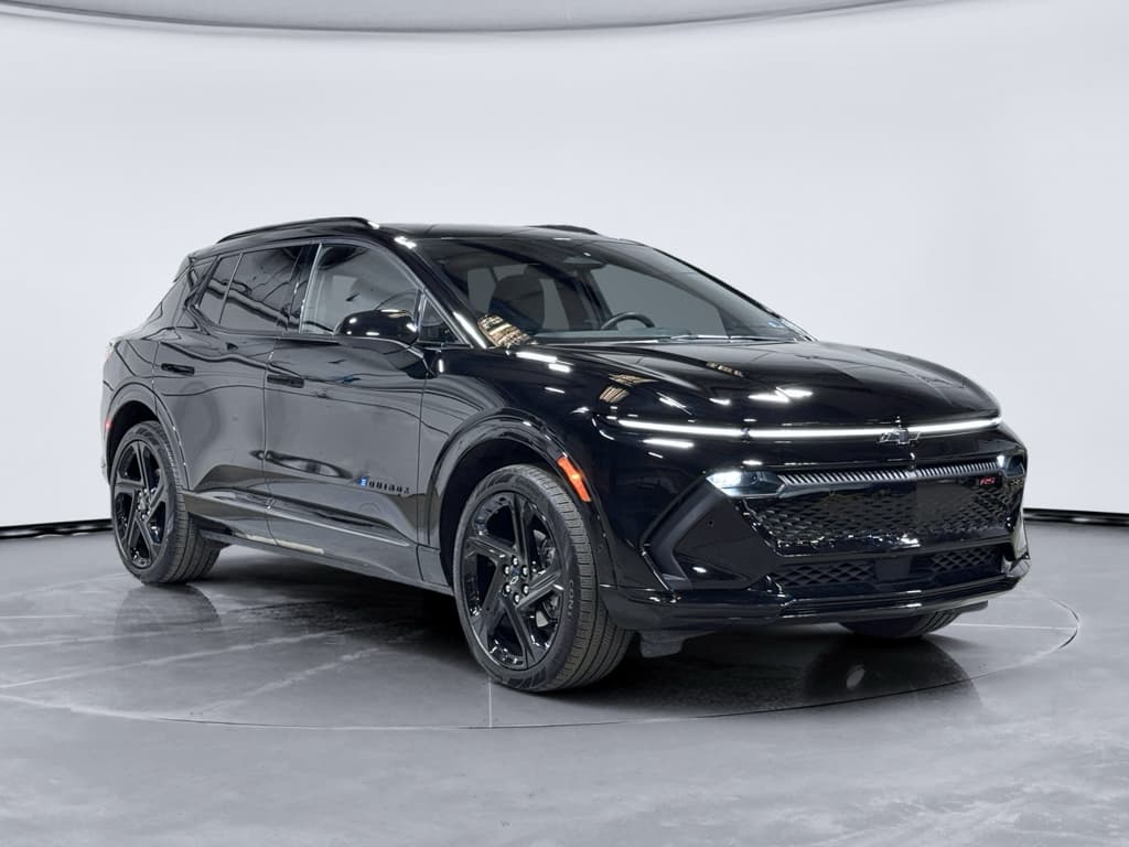 2024 Chevrolet Equinox EV view 4