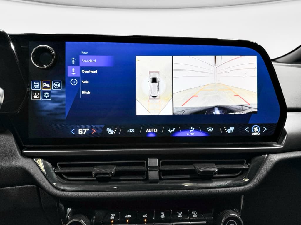 2024 Chevrolet Equinox EV view 13