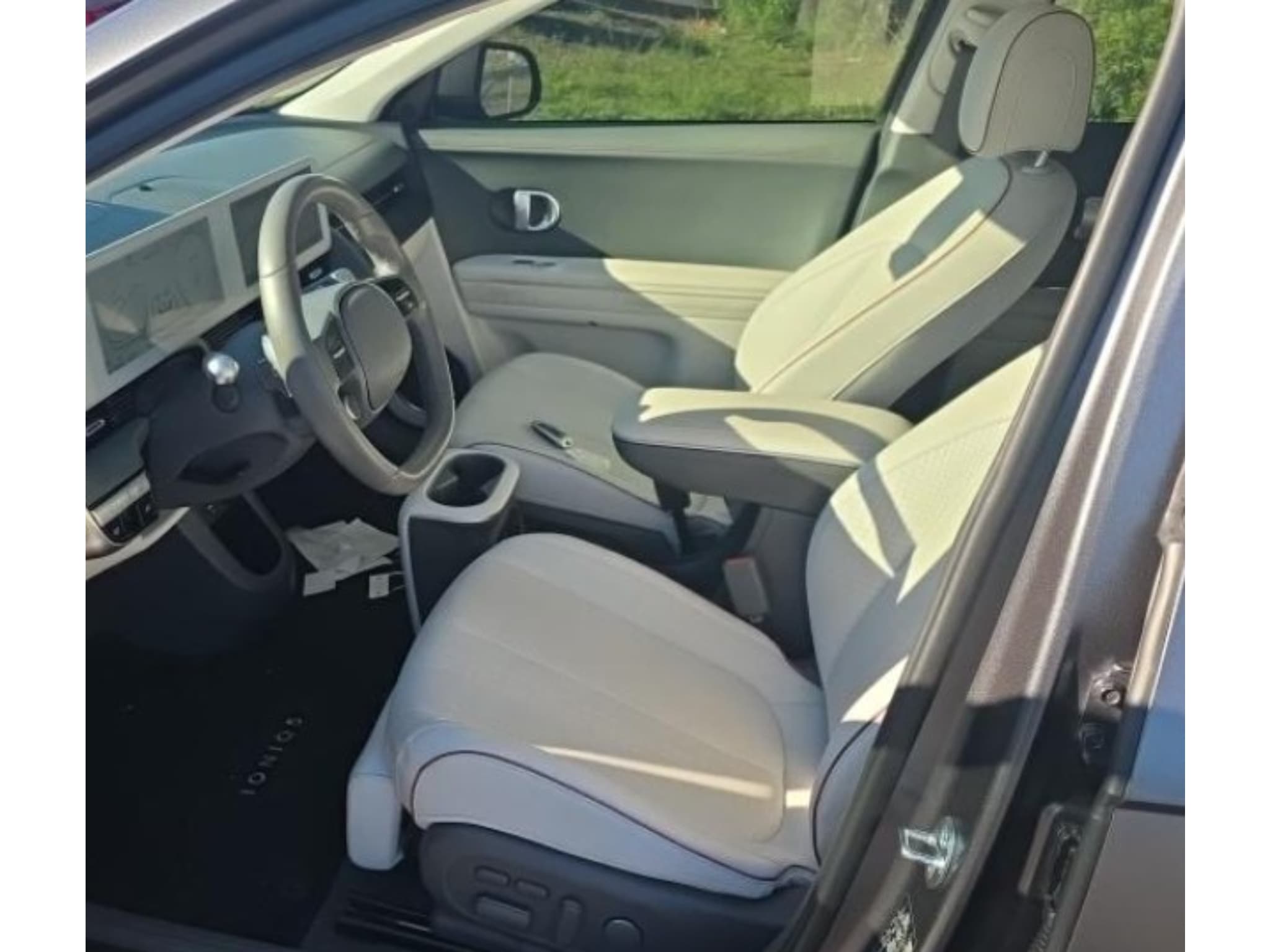 2024 Hyundai IONIQ 5 view 5