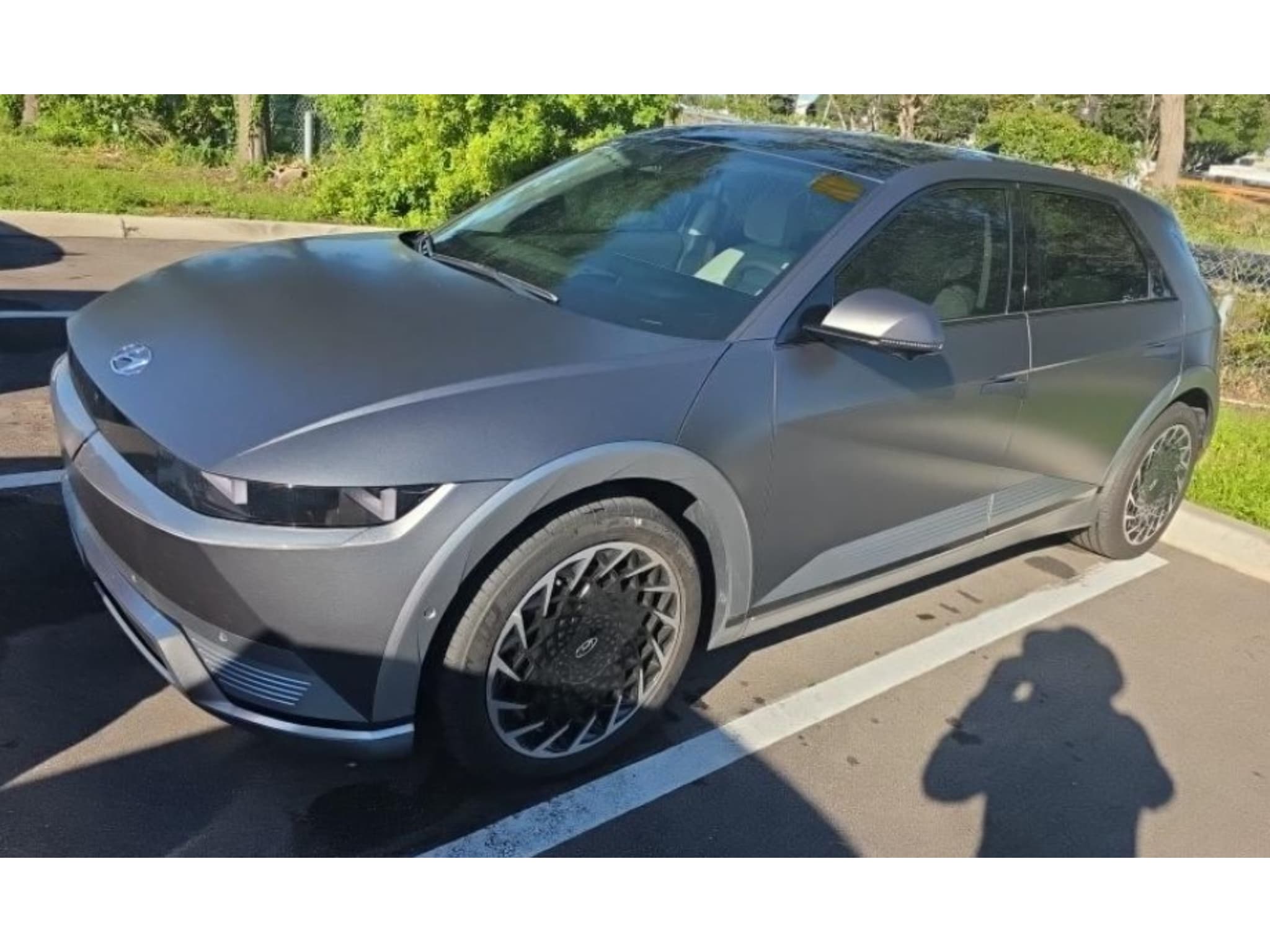 2024 Hyundai IONIQ 5 view 1