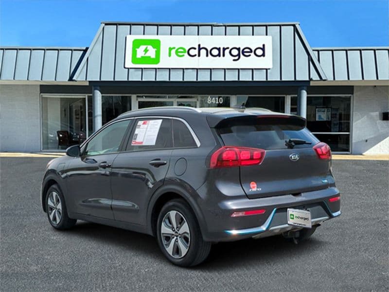 2019 Kia Niro PHEV view 4