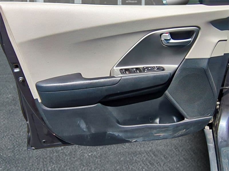 2019 Kia Niro PHEV view 11