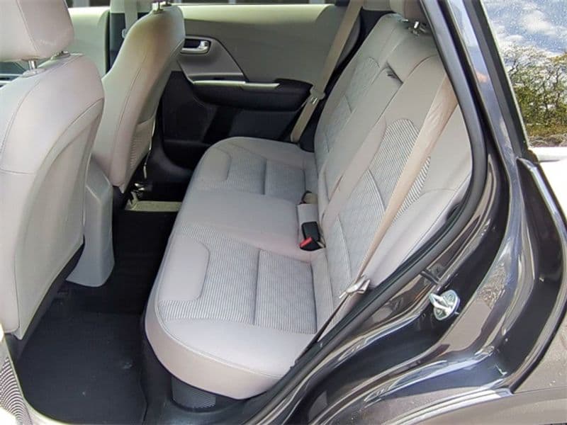 2019 Kia Niro PHEV view 15