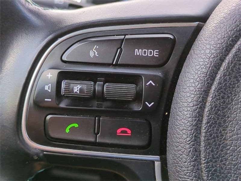 2019 Kia Niro PHEV view 25