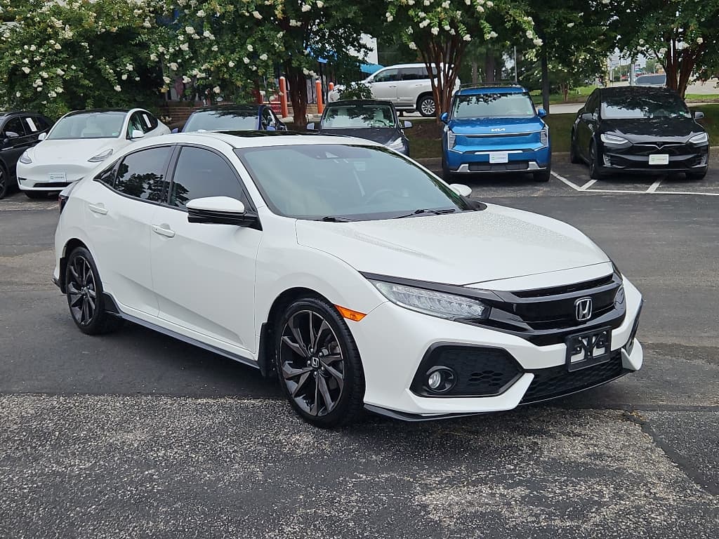 2018 Honda Civic view 4