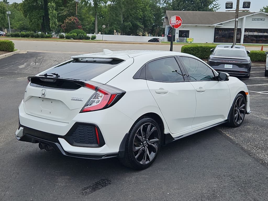 2018 Honda Civic view 3