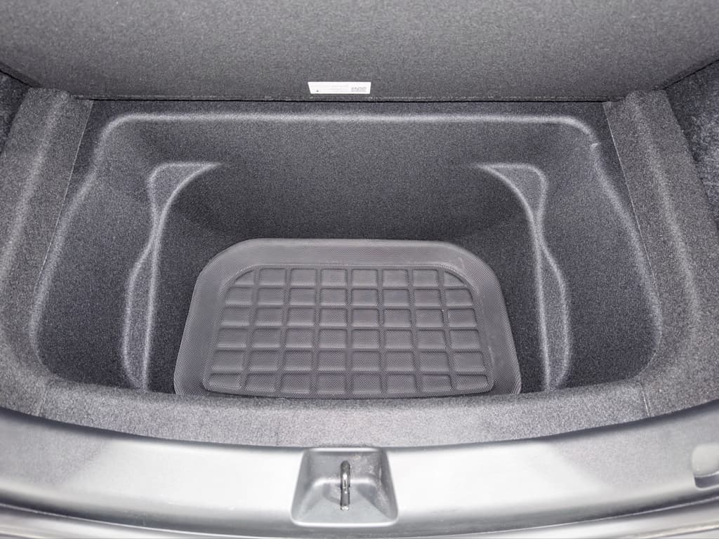 2025 Tesla Model Y view 26
