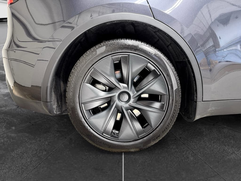 2025 Tesla Model Y view 33