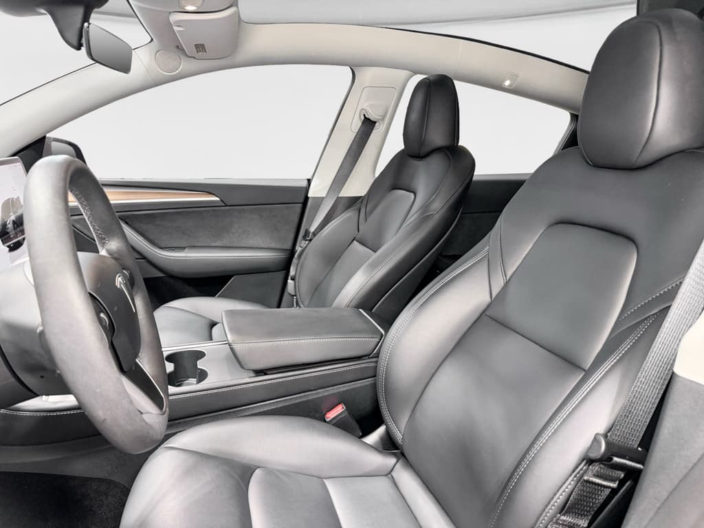 2025 Tesla Model Y view 15