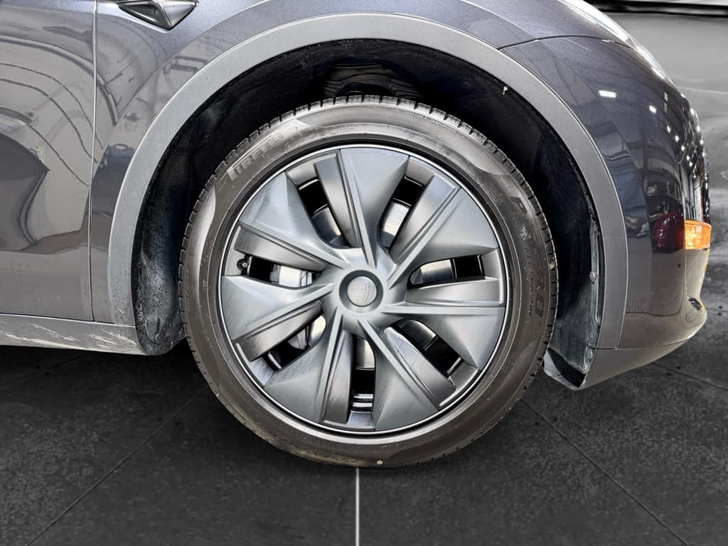 2025 Tesla Model Y view 35