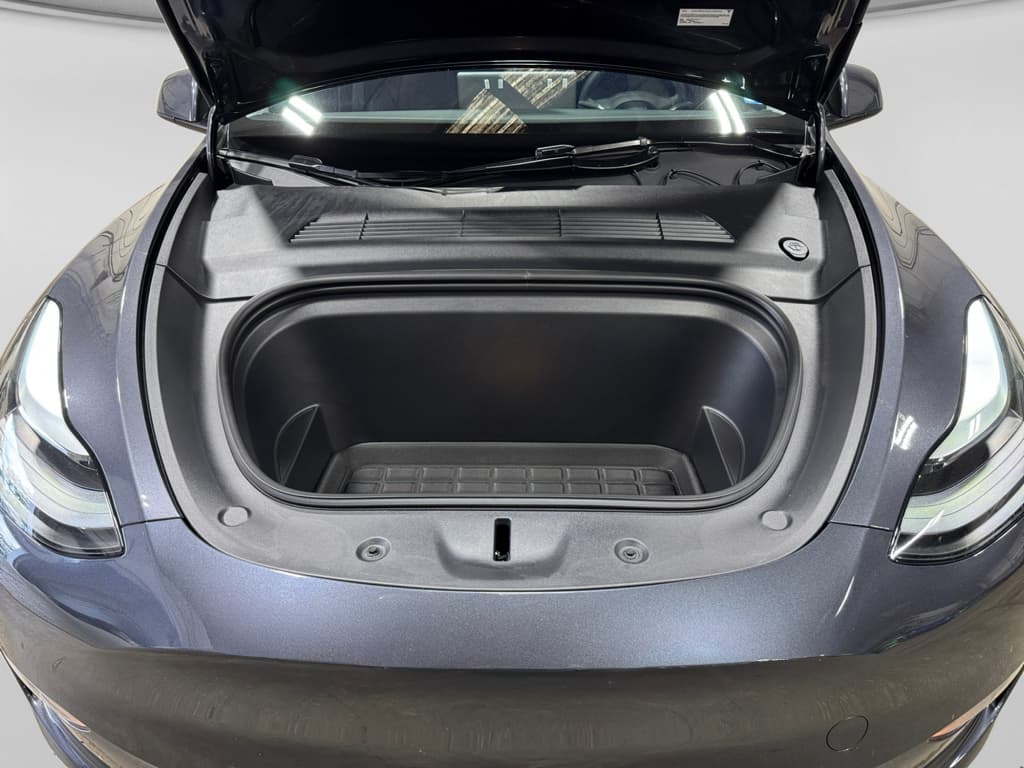 2025 Tesla Model Y view 23