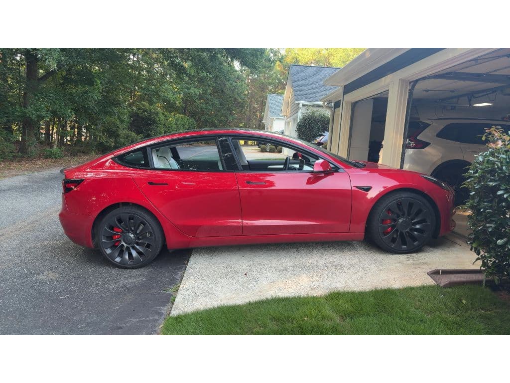 2022 Tesla Model 3 view 3