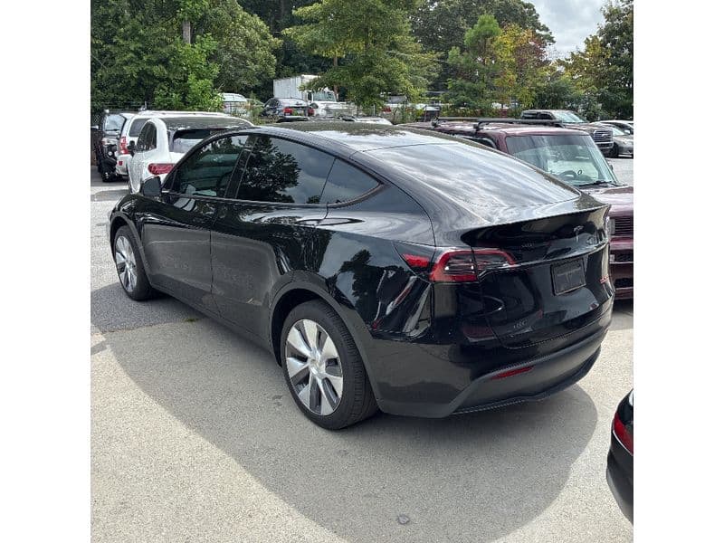 2024 Tesla Model Y view 4