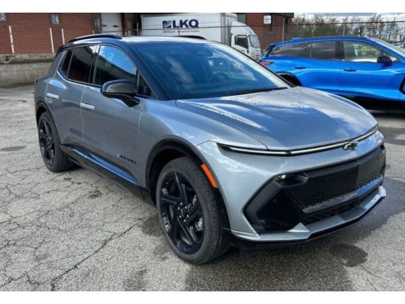 2024 Chevrolet Equinox EV view 2