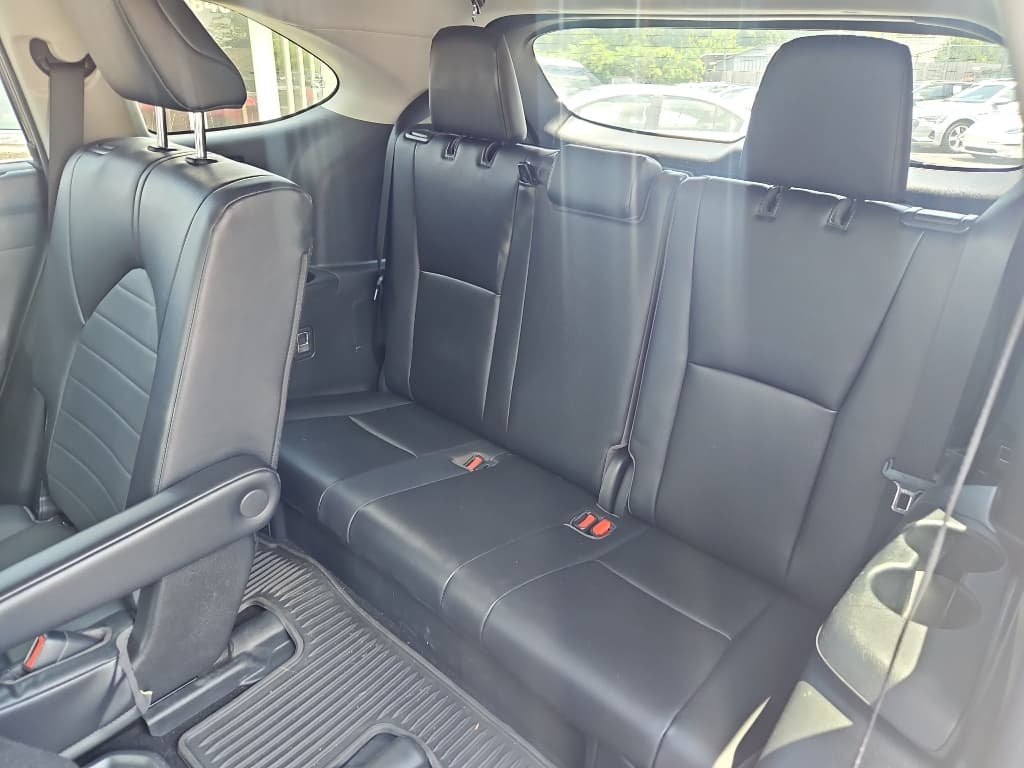 2022 Toyota Highlander view 7