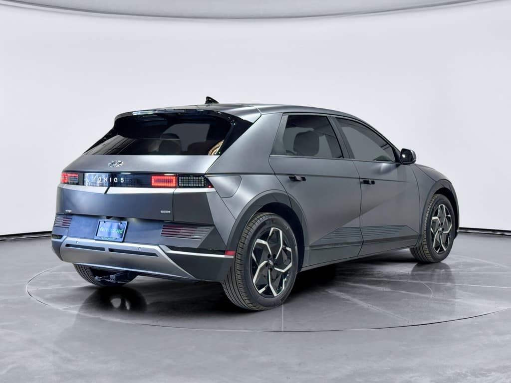 2024 Hyundai IONIQ 5 view 4
