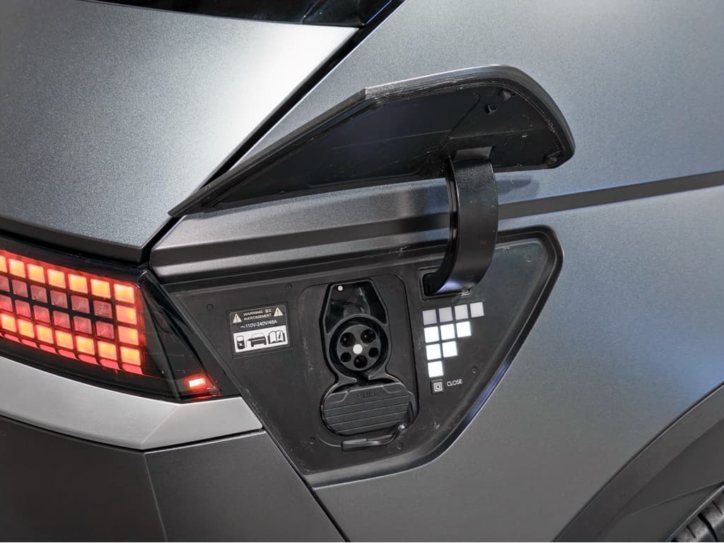 2024 Hyundai IONIQ 5 view 5