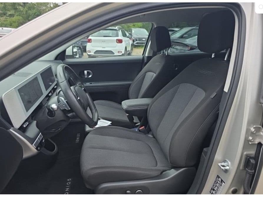2024 Hyundai IONIQ 5 view 5