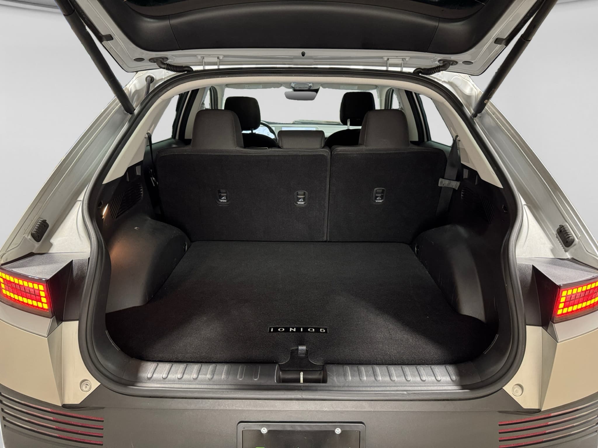 2024 Hyundai IONIQ 5 view 27
