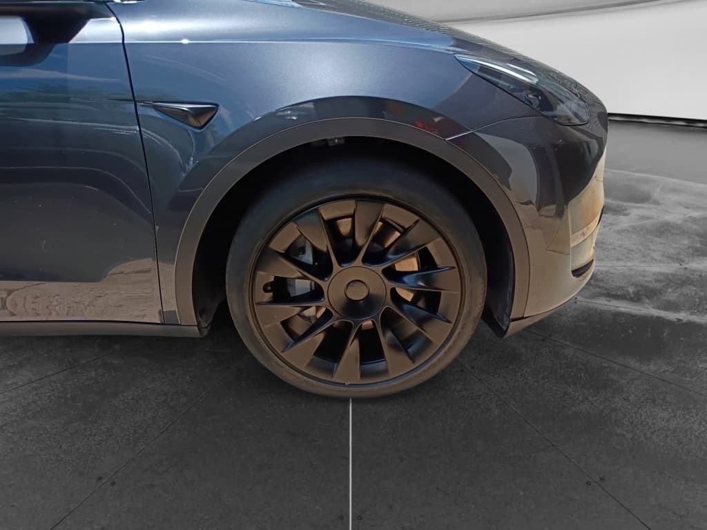 2024 Tesla Model Y view 8