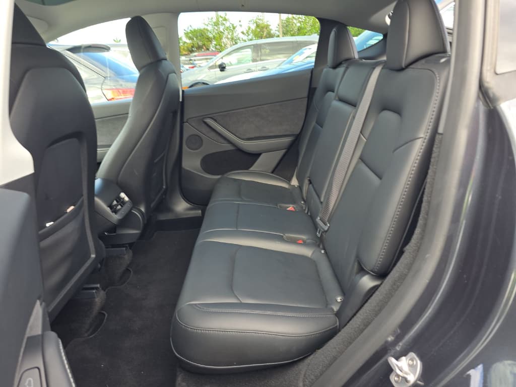 2024 Tesla Model Y view 6