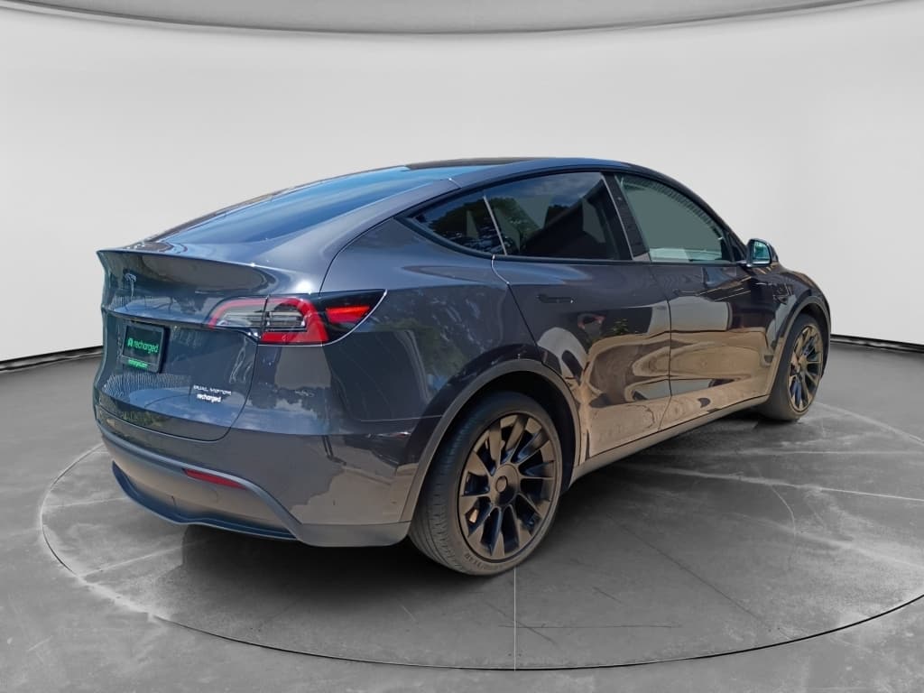 2024 Tesla Model Y view 3