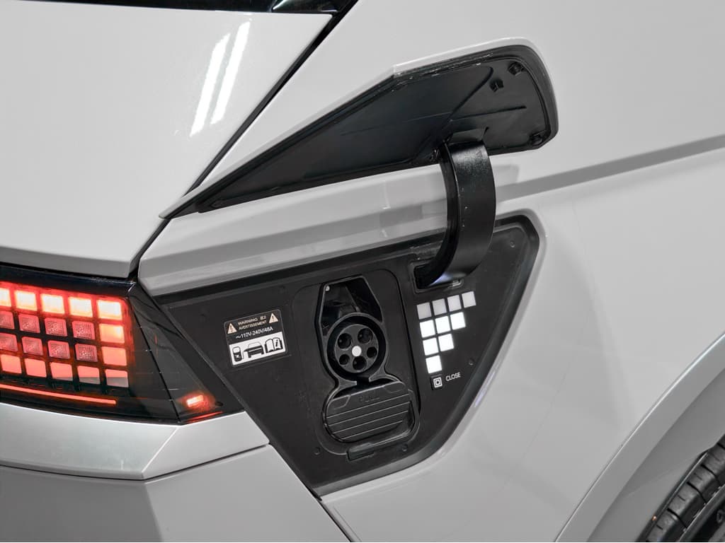 2024 Hyundai IONIQ 5 view 5