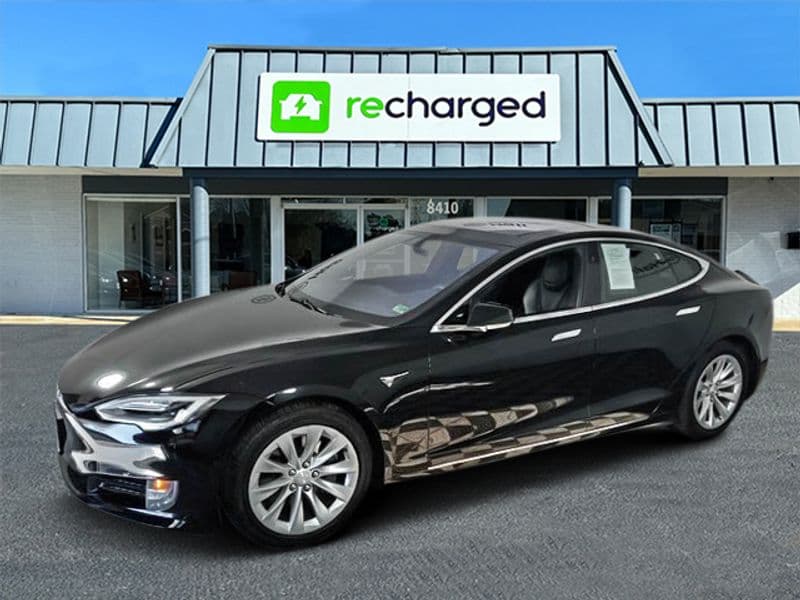 2019 Tesla Model S view 3