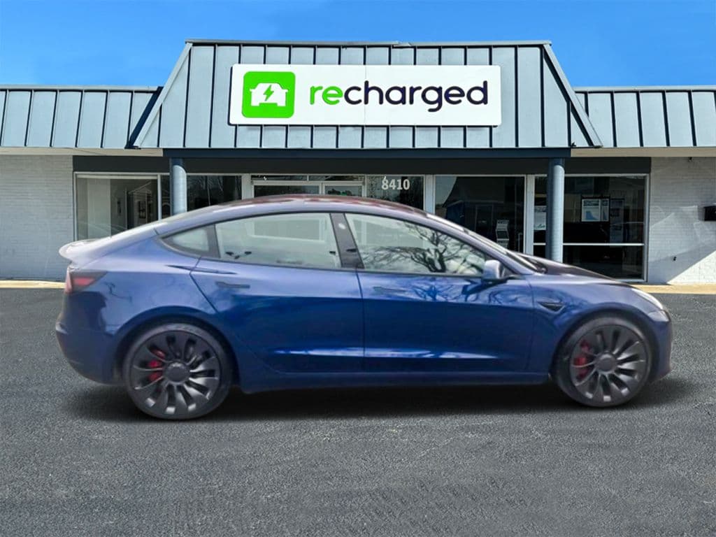 2023 Tesla Model 3 view 4