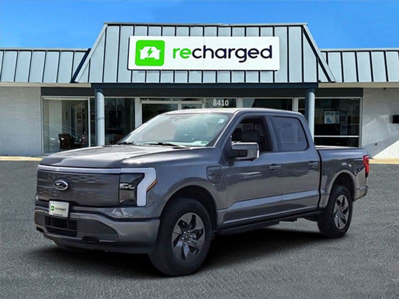 2023 Ford F-150 Lightning view 2