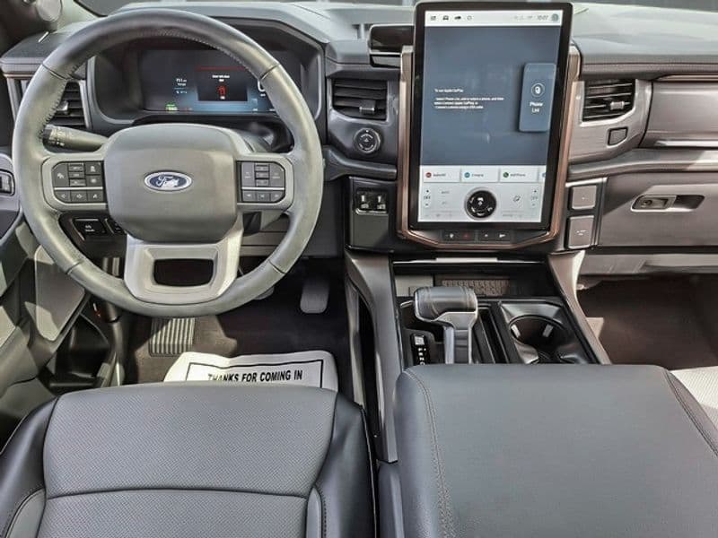 2023 Ford F-150 Lightning view 7