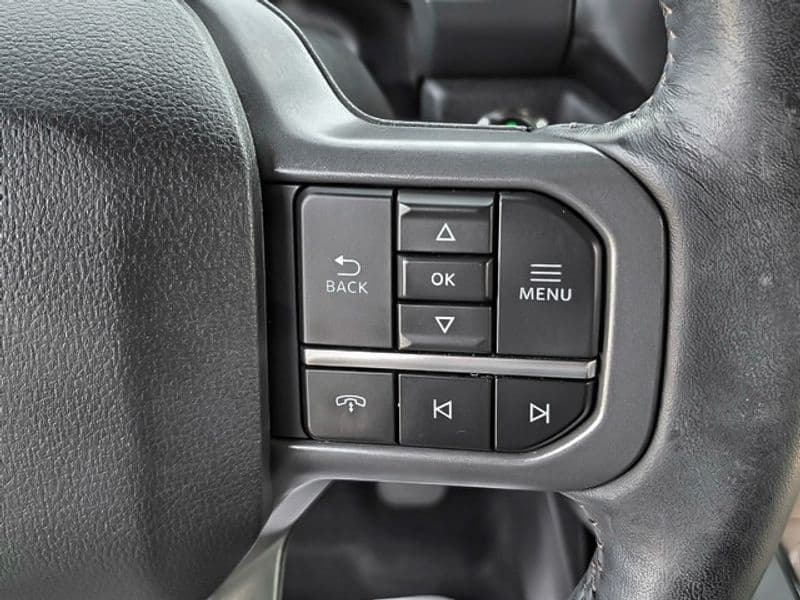 2023 Ford F-150 Lightning view 17
