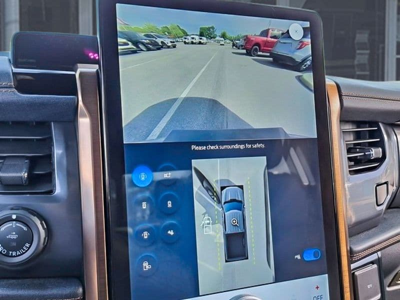 2023 Ford F-150 Lightning view 20
