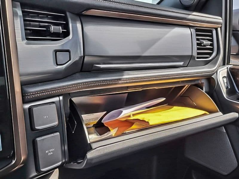 2023 Ford F-150 Lightning view 25