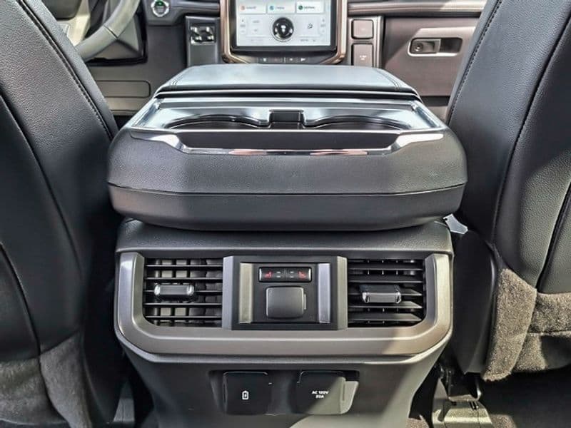 2023 Ford F-150 Lightning view 10