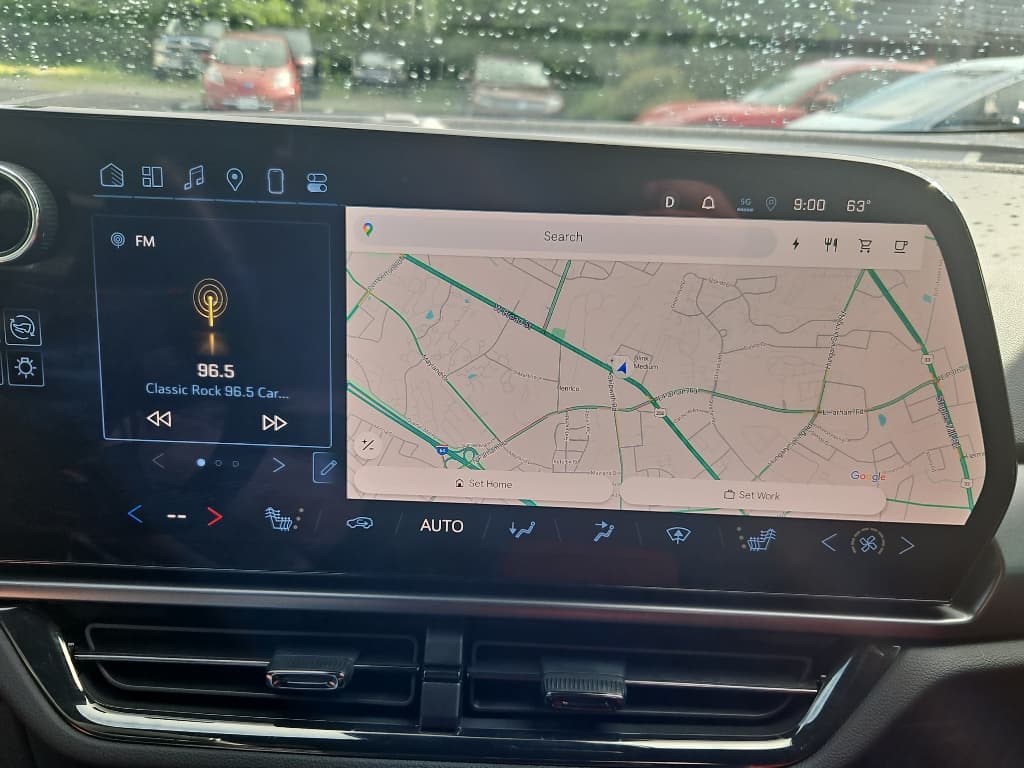 2024 Chevrolet Equinox EV view 11