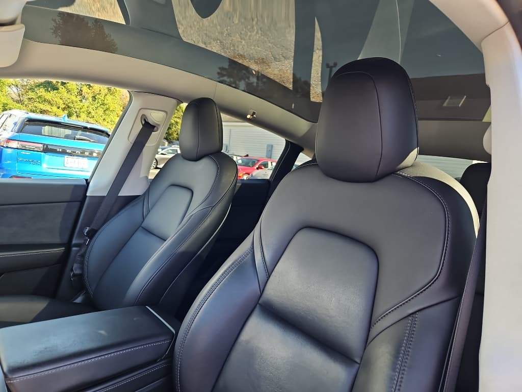 2021 Tesla Model Y view 20