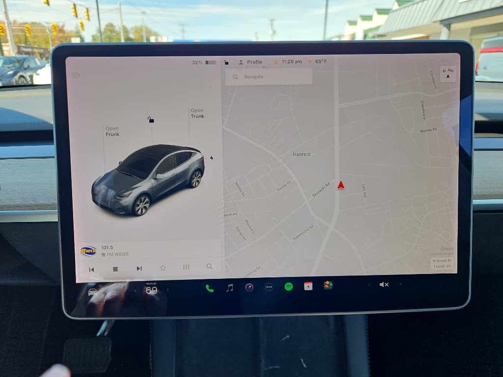 2021 Tesla Model Y view 11