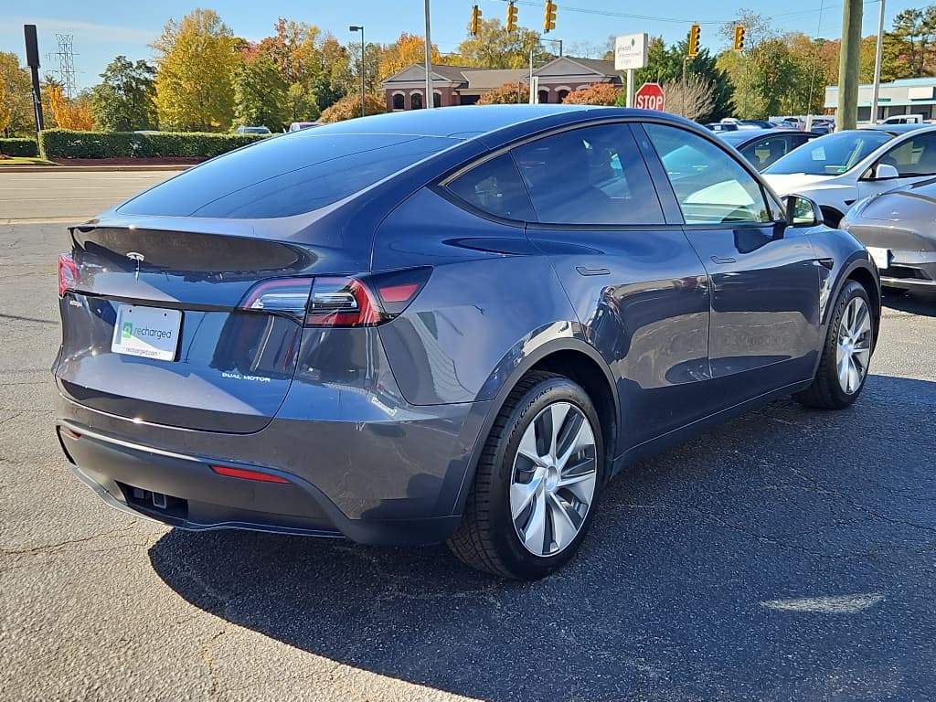 2021 Tesla Model Y view 3