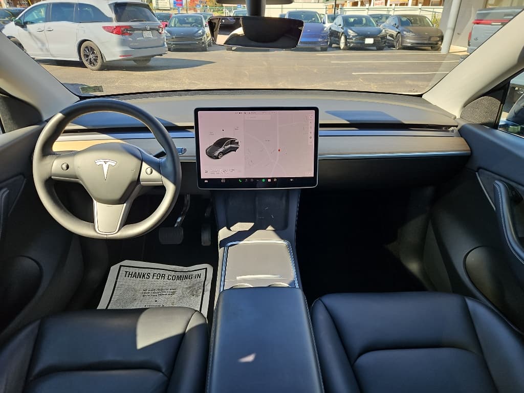 2021 Tesla Model Y view 15