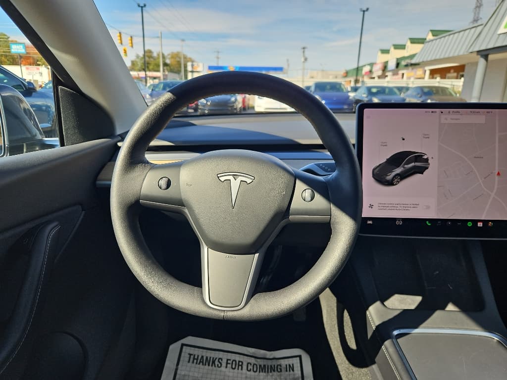 2021 Tesla Model Y view 8