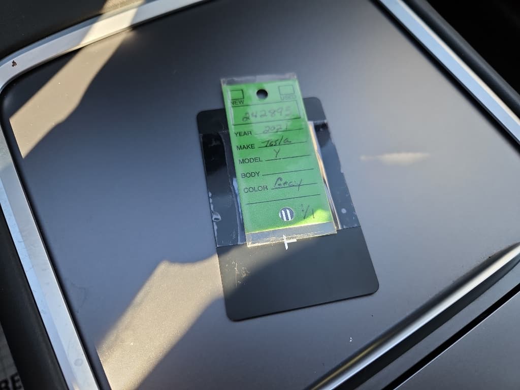 2021 Tesla Model Y view 19