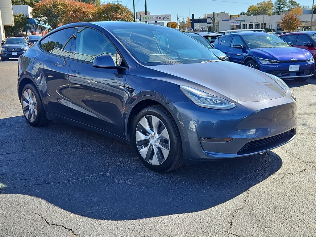 2021 Tesla Model Y view 4