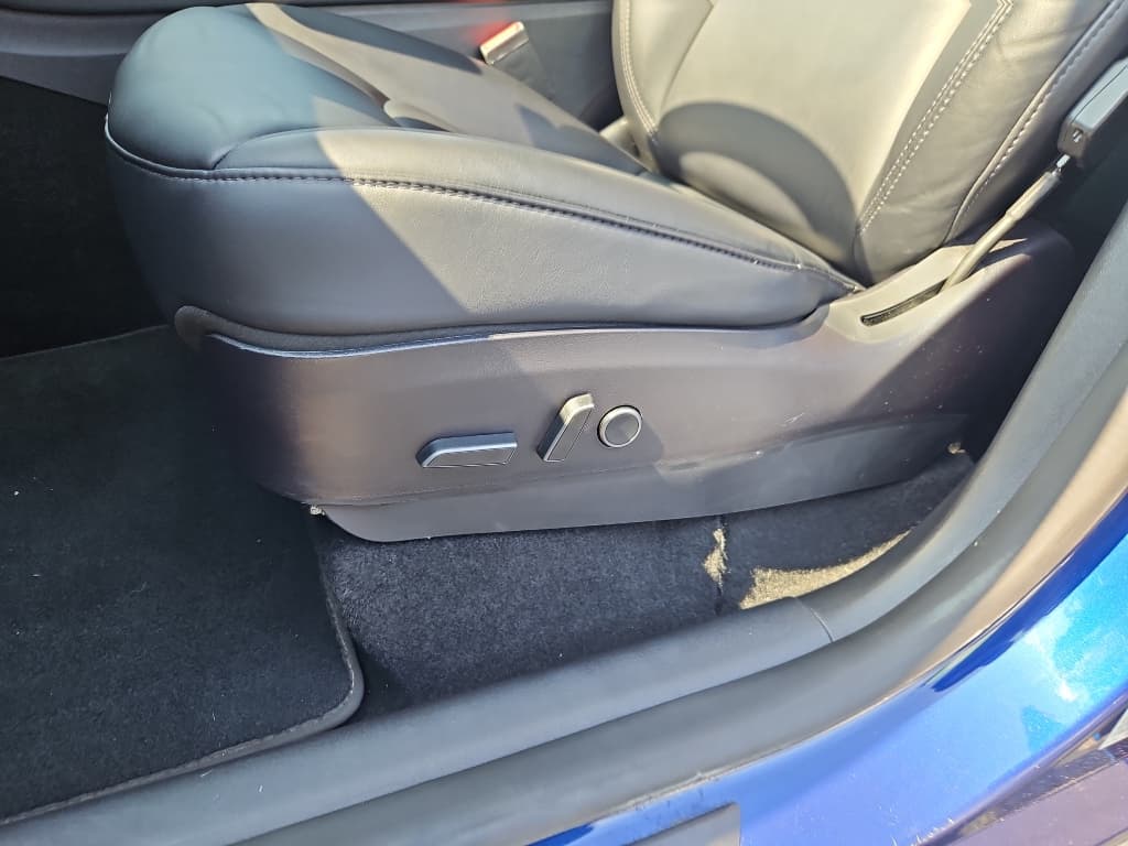 2021 Tesla Model Y view 7