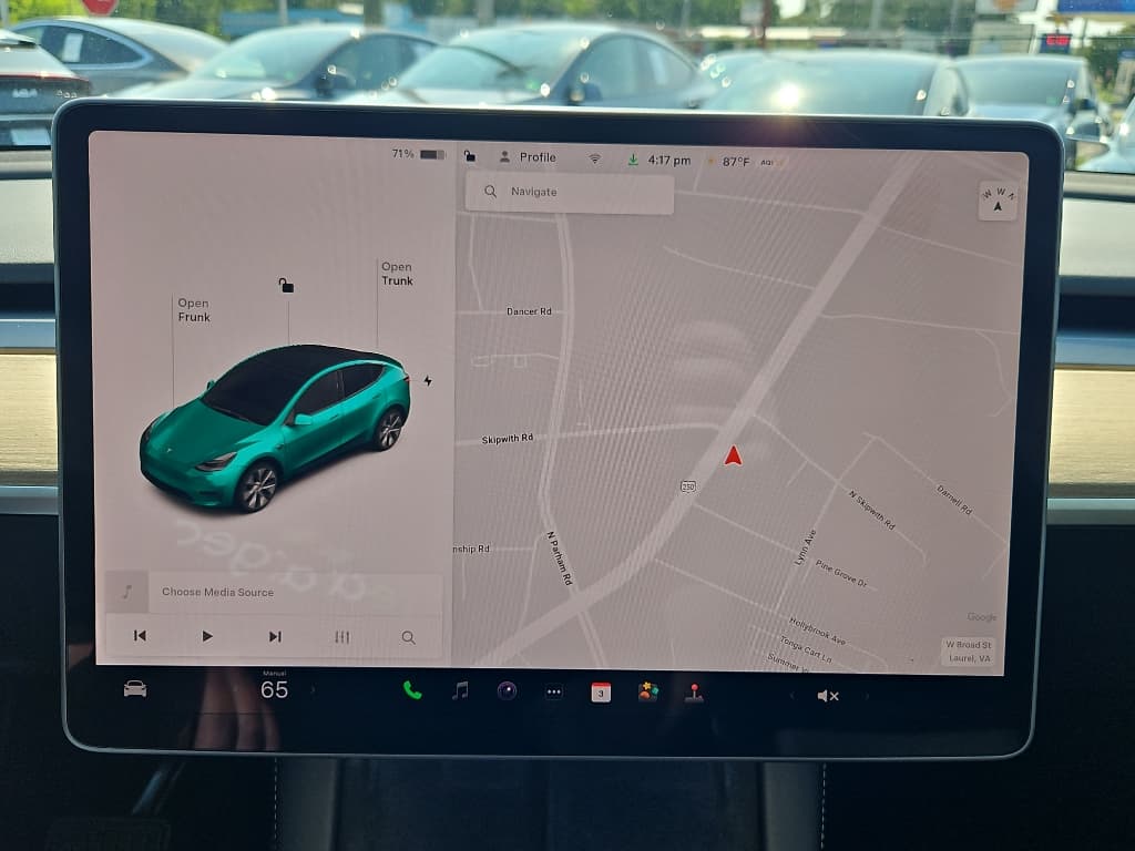 2021 Tesla Model Y view 10