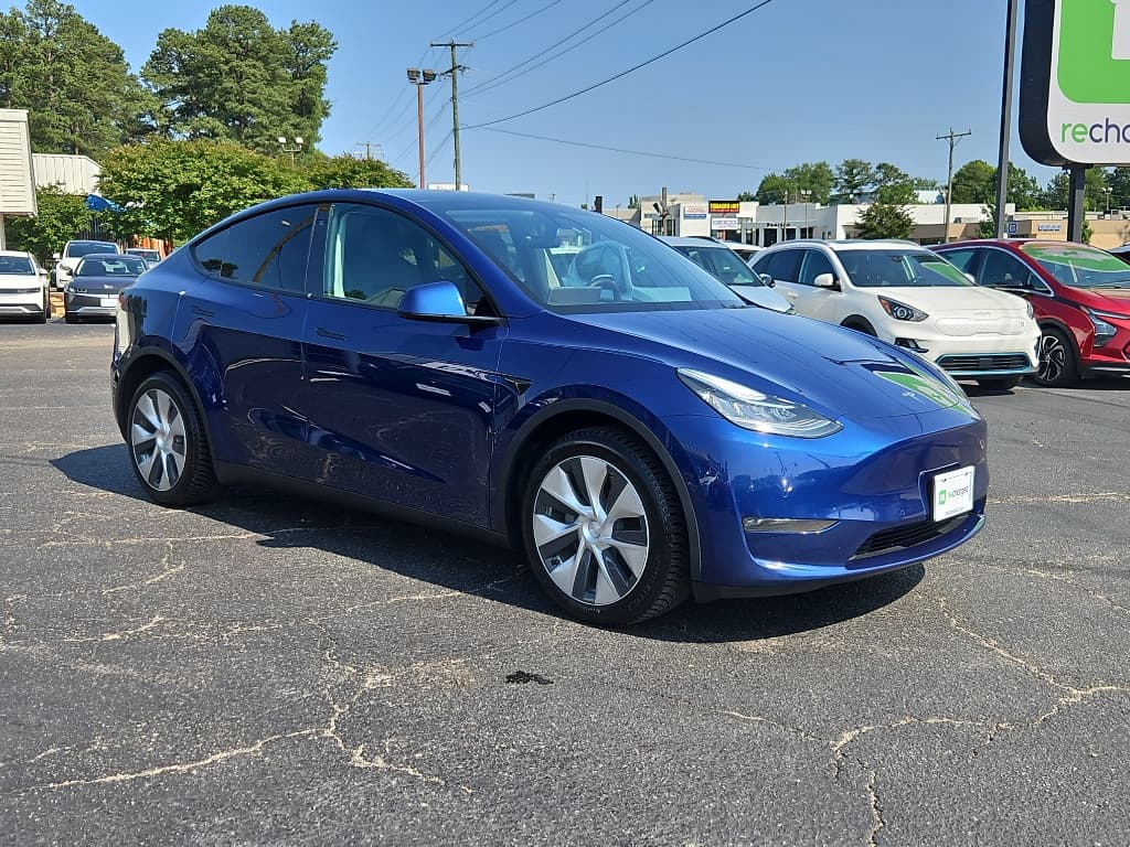 2021 Tesla Model Y view 4