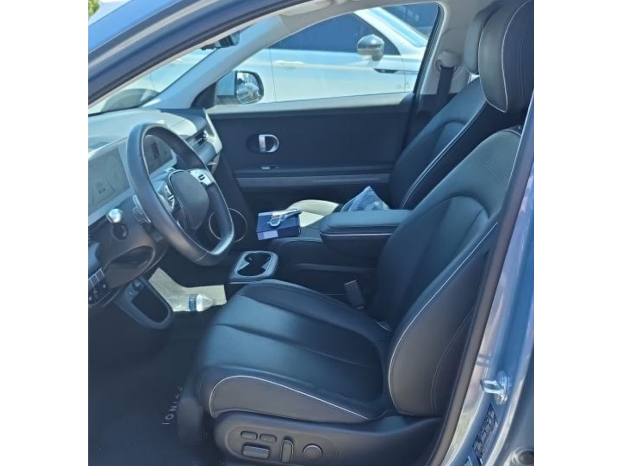 2024 Hyundai IONIQ 5 view 5